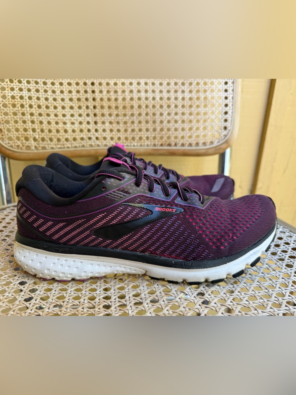 Brooks Ghost 12 Running Shoes Women’s size 10.5
